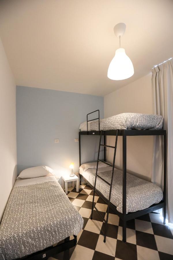 Fabric Hostel Портичи Екстериор снимка